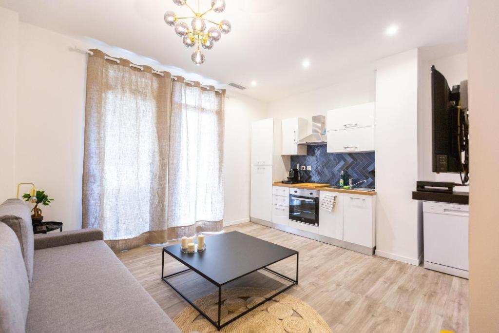3 Min A Pied De La Gare St Charles - 3 Chambres Avec Clim, Sdb Et Tv Марсель Экстерьер фото